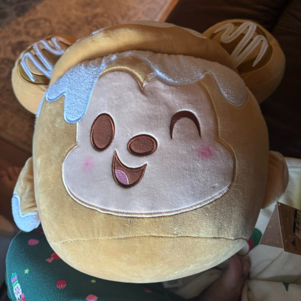 Disney Munchlings Cinnamon Swirl Mickey Mouse